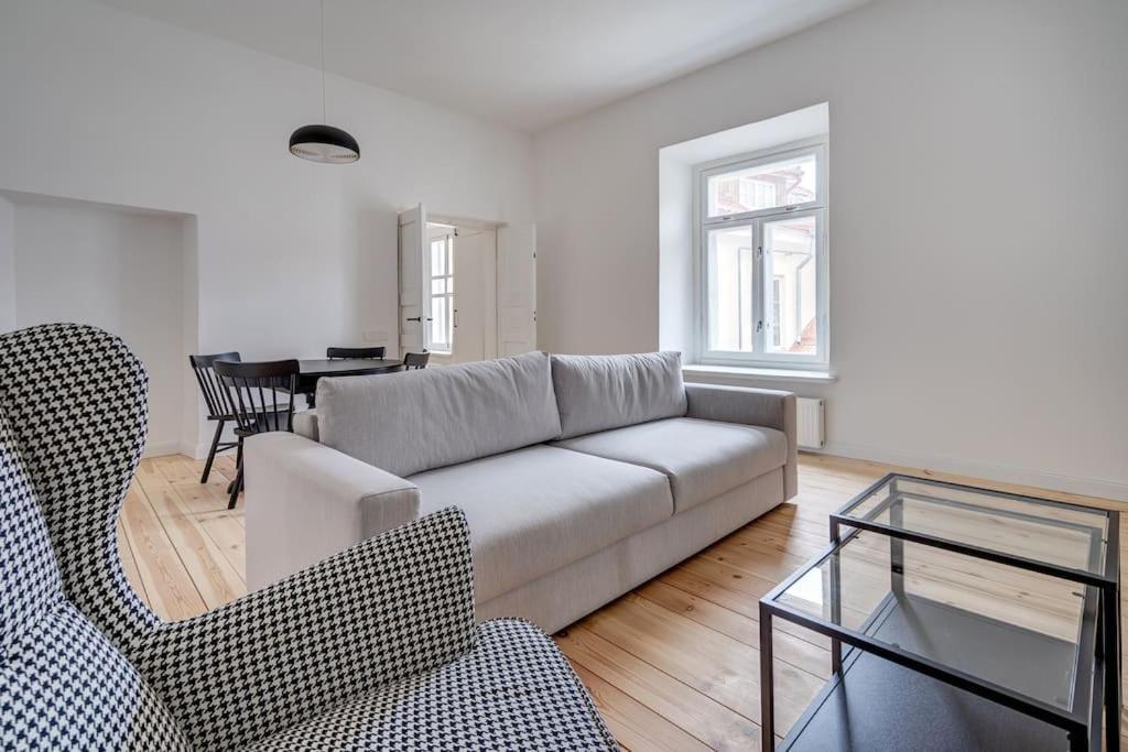 Spacious 2-Bedroom Flat In Old Town By Urban Rent Wilna Exterior foto