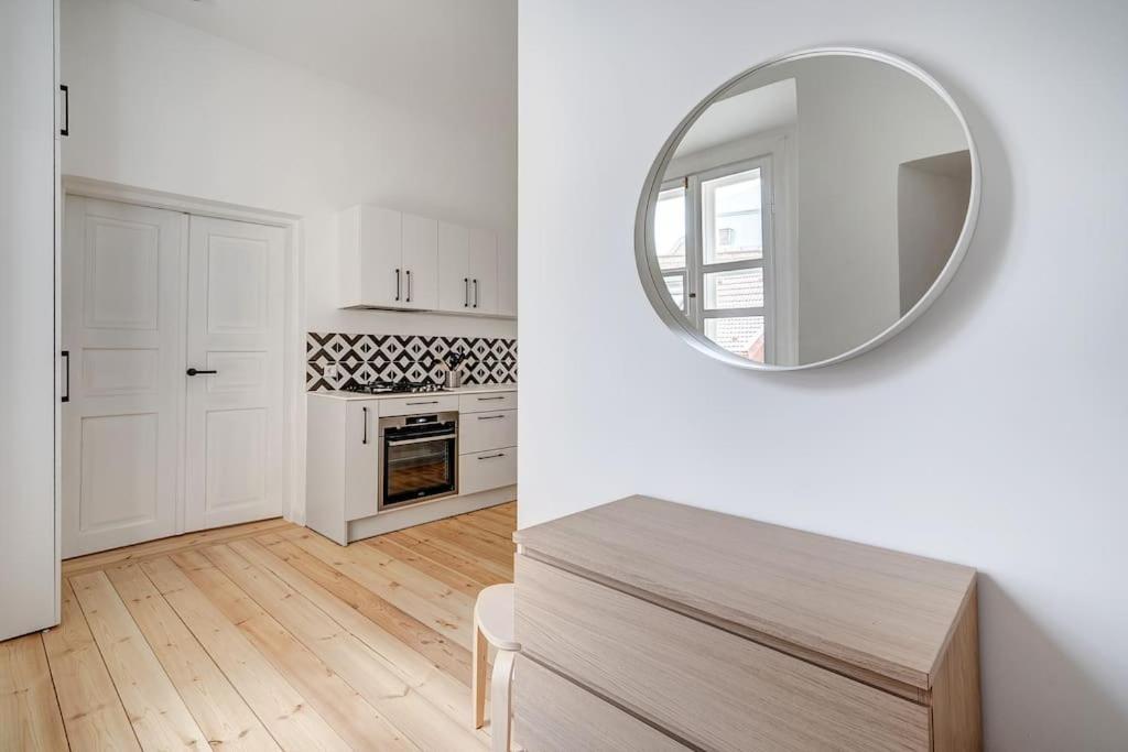 Spacious 2-Bedroom Flat In Old Town By Urban Rent Wilna Exterior foto