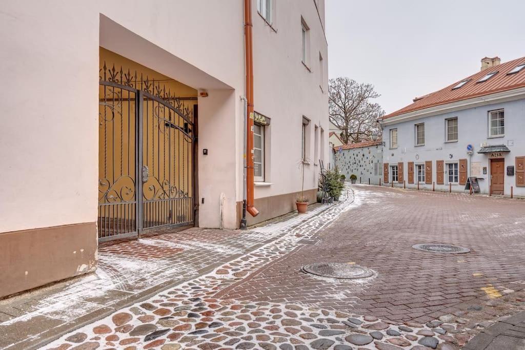 Spacious 2-Bedroom Flat In Old Town By Urban Rent Wilna Exterior foto
